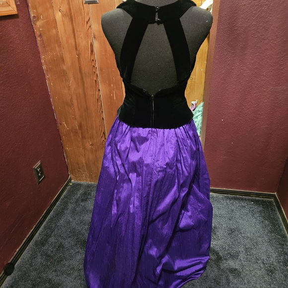 Jessica McClintock Vintage Purple Silk and Velvet Gown‎ size 4 - Picture 5 of 7